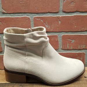 VONIC WHITE SUEDE BOOTIES 7US 37.5 EUR